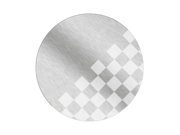 Sicherheitsfolie mit Schachbrettmuster beim Ablösen